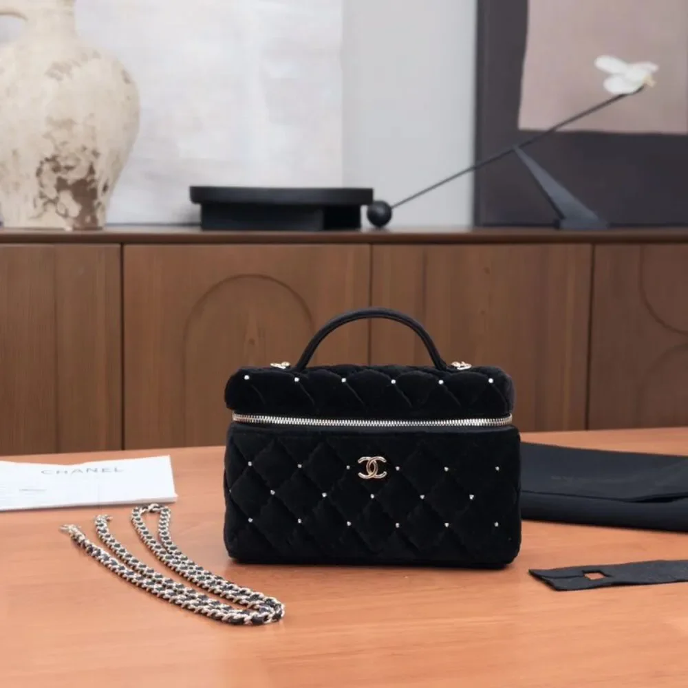 Chanel Women Pre-Loved Bag Very Good Condition